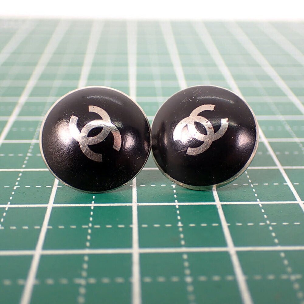 CHANEL Authentic Gold Earrings - Picture 11 of 11